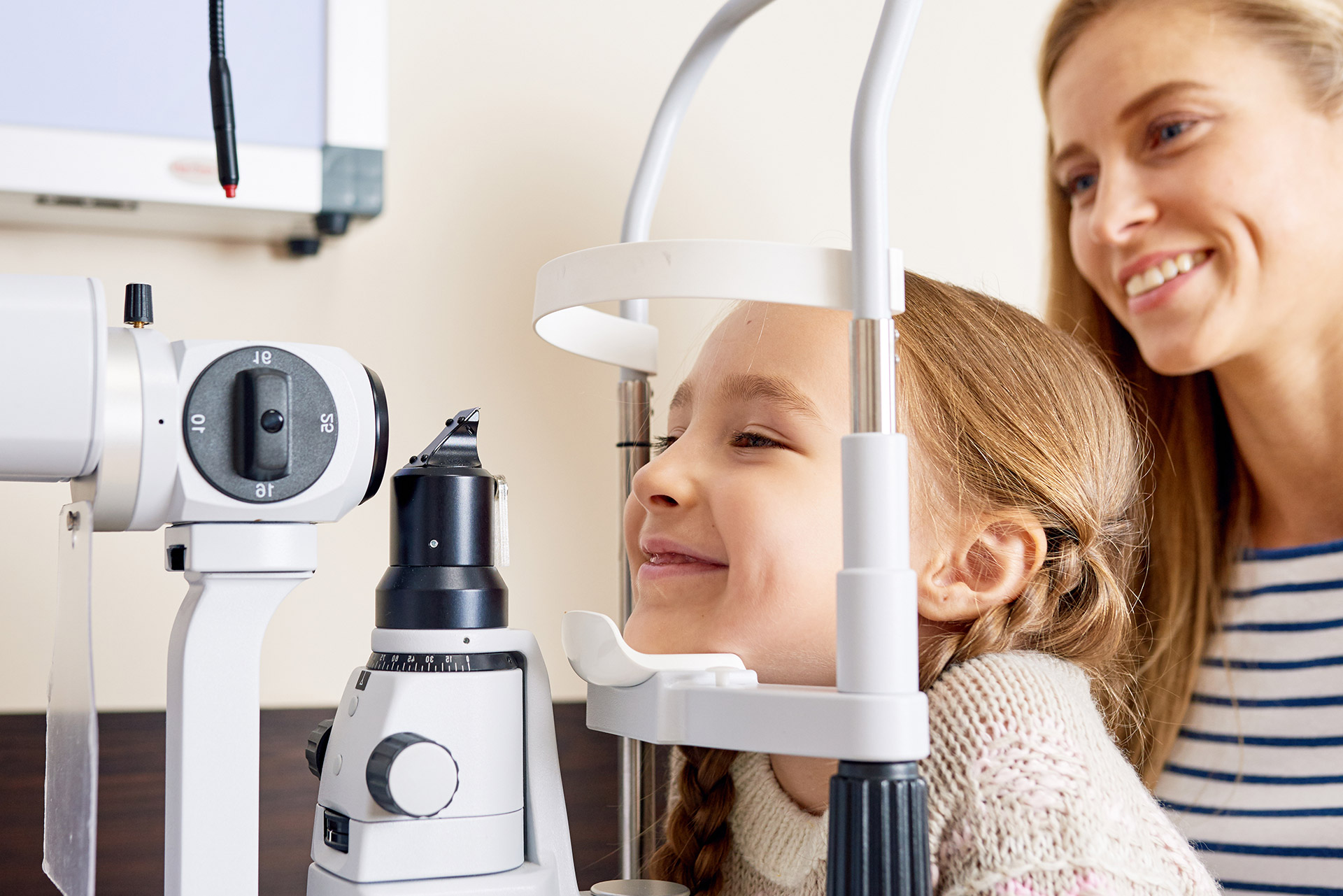 Clear Eye Care | Cataract Diagnosis Management, Macular Degeneration Evaluation Treatment and Vision Therapy